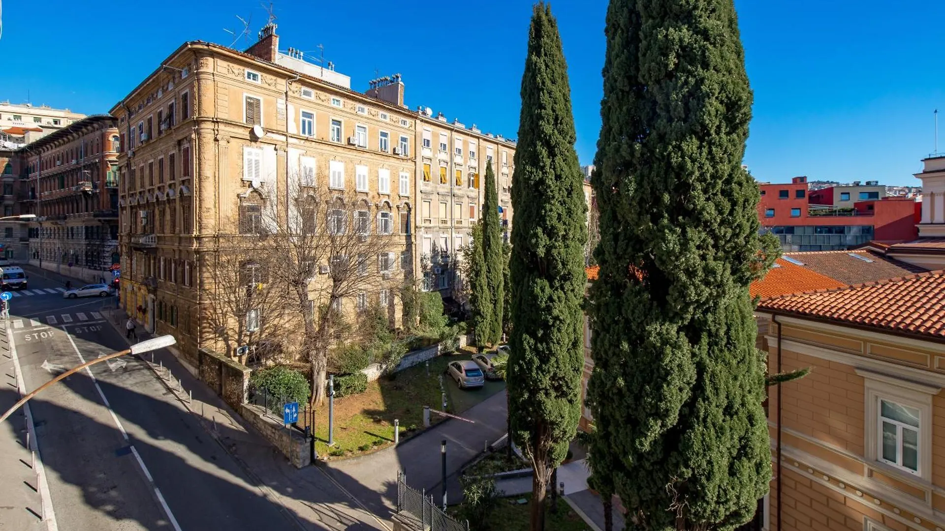 Apartments Mini Palais Rijeka 0*,